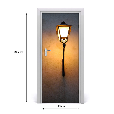 Fototapeta samolepící dveře stará ulička lampa