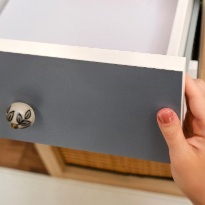 Samolepící tapeta na nábytek Chladně šedá