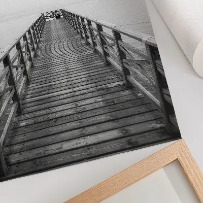 Plakátový obraz černobílé molo u klidné vody v minimalistickém stylu