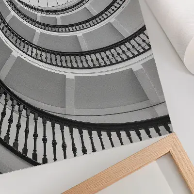 Dekorativní plakát černobílé točité schodiště v moderním a elegantním stylu