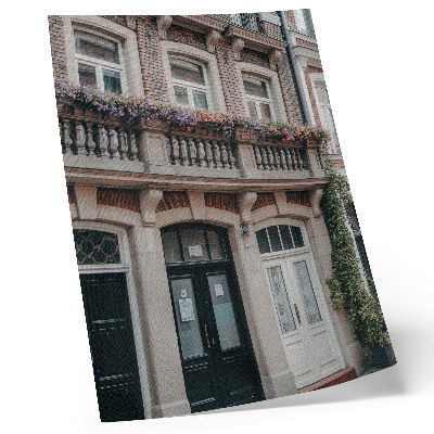 Plakátový obraz Květiny na balkóně, cihlová fasáda, klasický styl