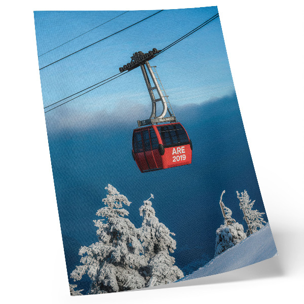 Nástěnný plakát Zimní krajina červená gondola bílé stromy