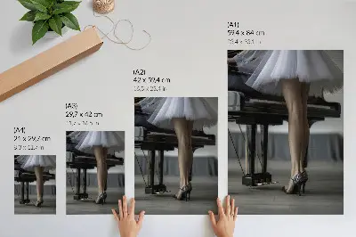 Plakátový obraz baletka u klavíru v elegantním a delikátním stylu
