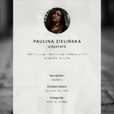 Plakát na zeď rozkošná kočka na dlážděné ulici v černobílém provedení