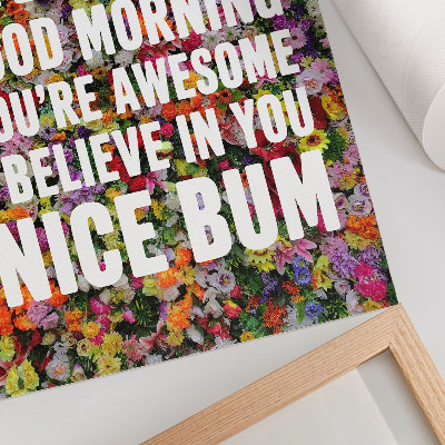 Dekorativní plakát Barevné květiny s bílým textem moderní typografie