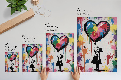 Dekorativní plakát Černobílá postava s barevným graffiti srdcem