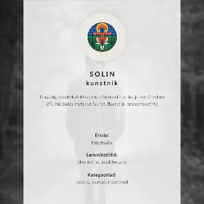 Plakát kůň na louce za ranních mraků v harmonii s přírodou