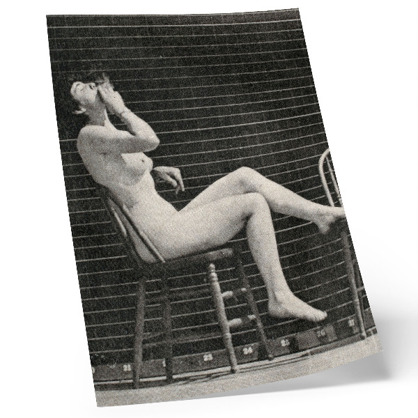 Plakát na zeď Žena sedící nahá na židli a kouřící cigaretu, Eadweard Muybridge