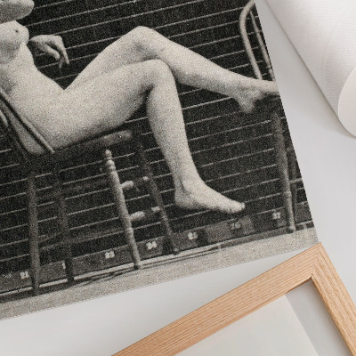 Plakát na zeď Žena sedící nahá na židli a kouřící cigaretu, Eadweard Muybridge