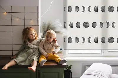 Látková roleta na okno s motivem fází Měsíce