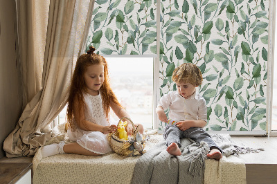Zatemňovací roleta na okno s motivem listů na větvičkách