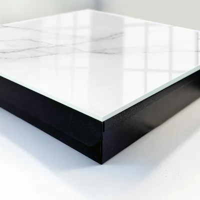Krabička na klíče v mramorovém designu