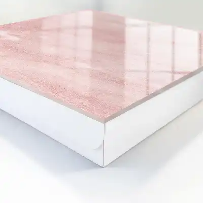 Designová skříňka na klíče Růžové vazby