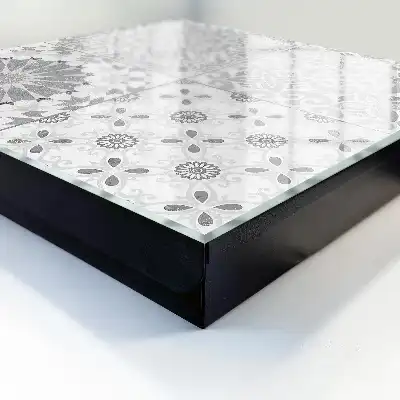 Designová skříňka na klíče Geometrické vzory