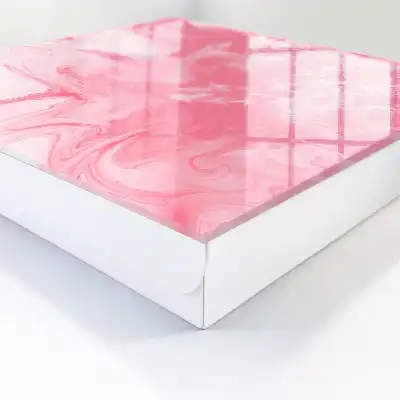 Designová skříňka na klíče Růžový vánek