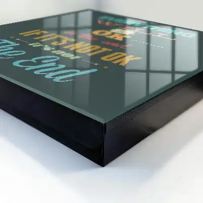 Designová skříňka na klíče Pozitivní vzkaz