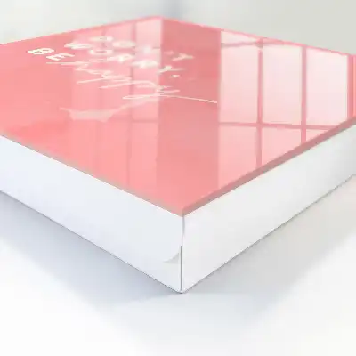 Designová skříňka na klíče Pozitivní inspirace