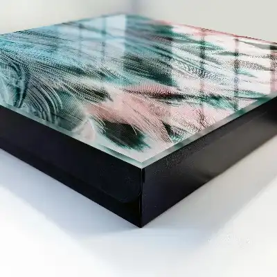 Designová skříňka na klíče Pastelová pírka