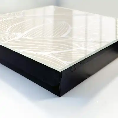 Designová skříňka na klíče Organický vzor