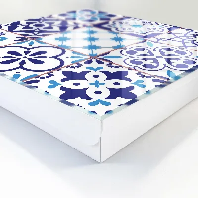 Designová skříňka na klíče s geometrickými vzory