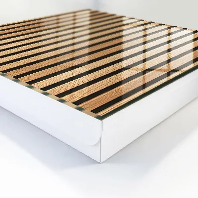 Designová skříňka na klíče se vzorem svislých pruhů