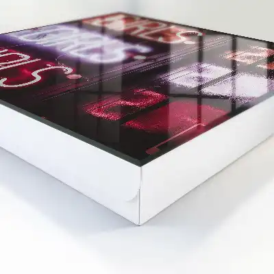 Designová skříňka na klíče Neonový nápis