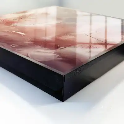 Designová skříňka na klíče Pastelová pírka