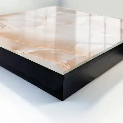 Designová skříňka na klíče Subtilní kámen