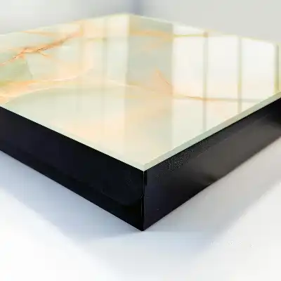 Designová skříňka na klíče Pastelový vzor