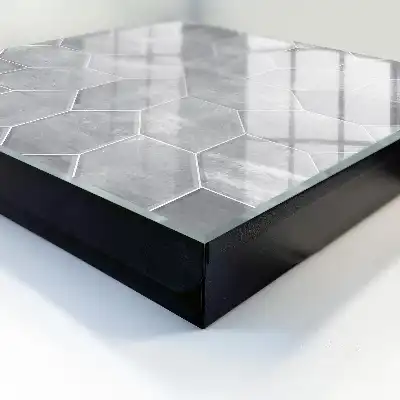 Skříňka na klíče Šedá geometrie