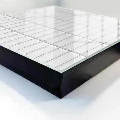 Designová skříňka na klíče Subtilní geometrie
