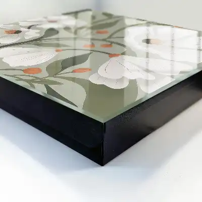 Designová skříňka na klíče Květiny béžové