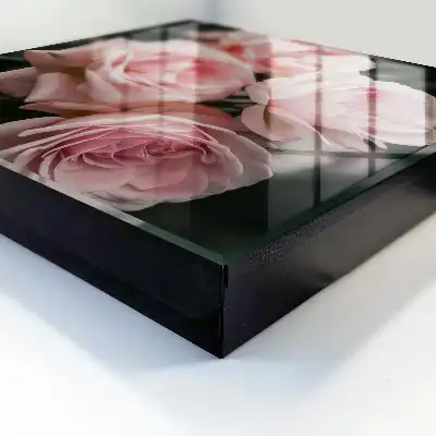 Designová skříňka na klíče Růžové růže