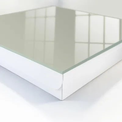Designová skříňka na klíče v teplé šedé barvě