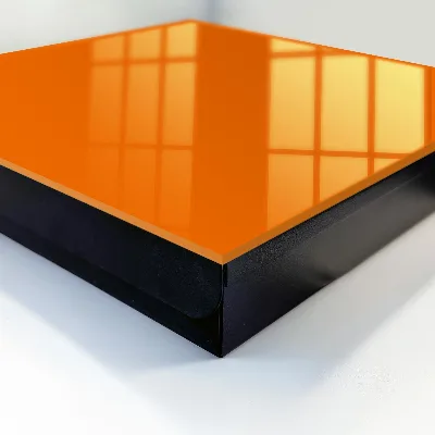 Designová skříňka na klíče v oranžovém provedení