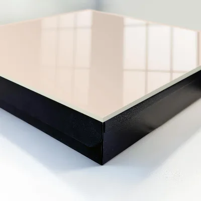 Designová skříňka na klíče v teplé béžové barvě