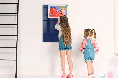 Magnetická kreslící tabule v tmavě modré barvě