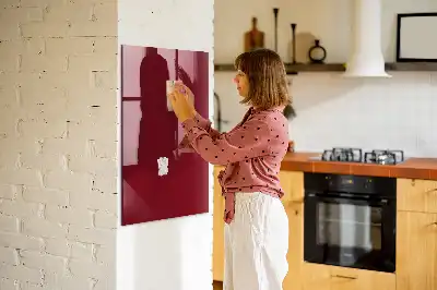 Magnetická psací tabule vínová