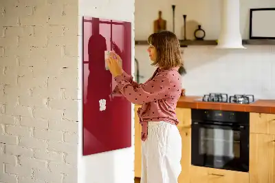 Magnetická kreslící tabule v červené barvě