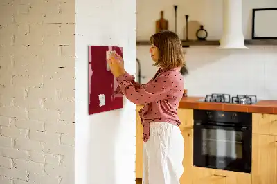 Magnetická kreslící tabule v červené barvě