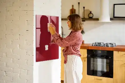 Magnetická kreslící tabule v červené barvě