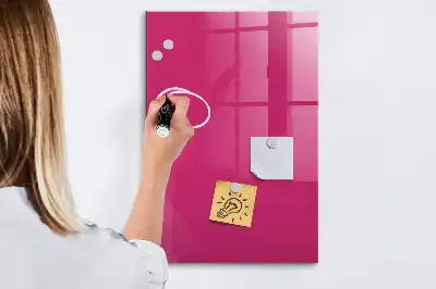 Magnetická psací tabule v sytě růžové barvě