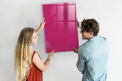 Magnetická psací tabule v sytě růžové barvě