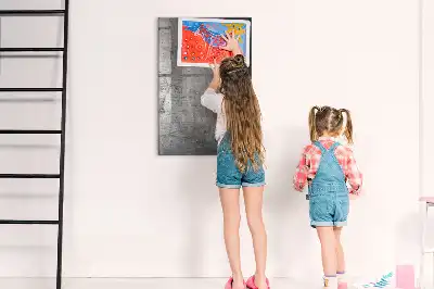 Magnetická kreslící tabule s motivem poškrábaného kovu