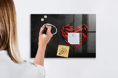 Magnetická popisovací tabule ve tvaru srdce z papriček
