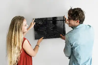 Magnetická tabule na kreslení v designu černého mramoru