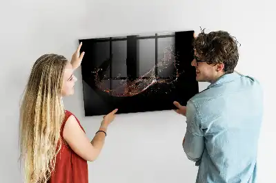 Magnetická tabule na kreslení v designu rozlitého nápoje