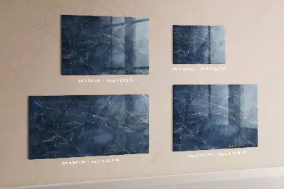 Magnetická popisovací tabule v elegantním mramorovém designu
