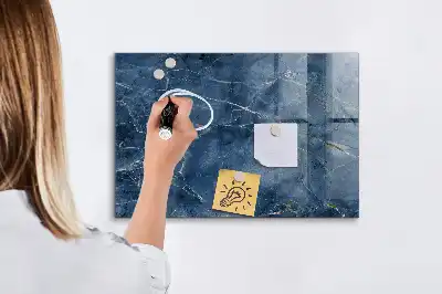 Magnetická popisovací tabule v elegantním mramorovém designu