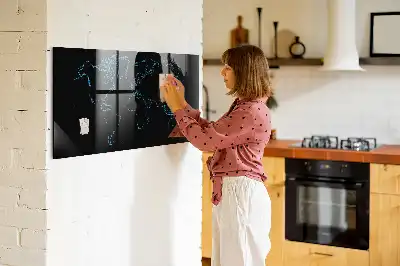 Magnetická popisovací tabule s motivem obrysů mapy světa